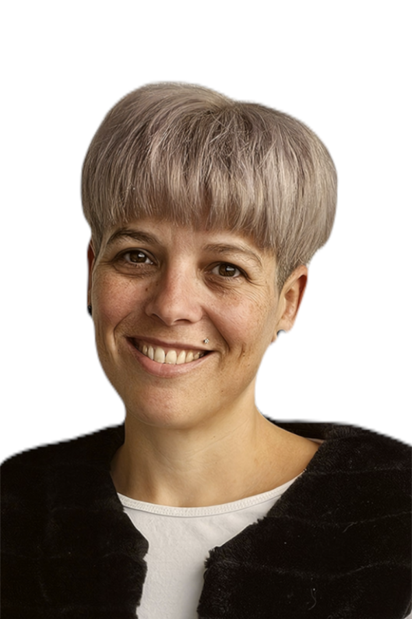 Stefanie_pntscr_600x900